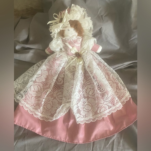 1993 Ozark Mtn Crafts Handmade Fabric Doll - Picture 1 of 15